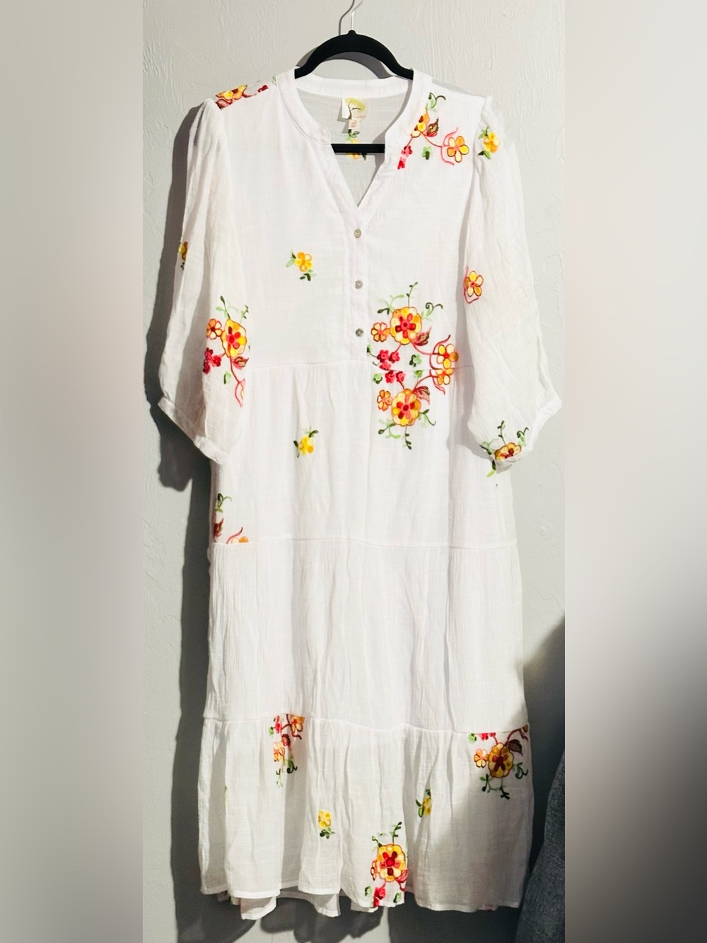 Fig & Flower White Cottagecore Embroidered Floral Tiered Boho V-Neck Midi Dress